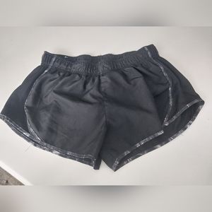 Womens small lined active shorts